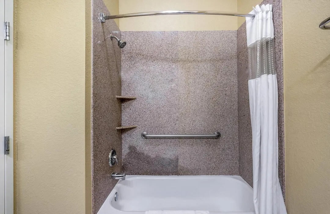 La Quinta By Wyndham Vicksburg-1
