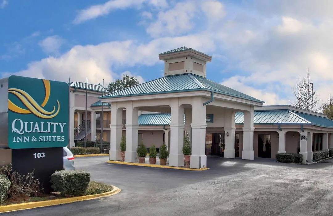 Quality Inn & Suites Clinton - Jackson West-1