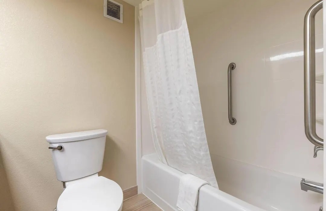 Comfort Inn Near Downtown & Blue Ridge Pkwy-1