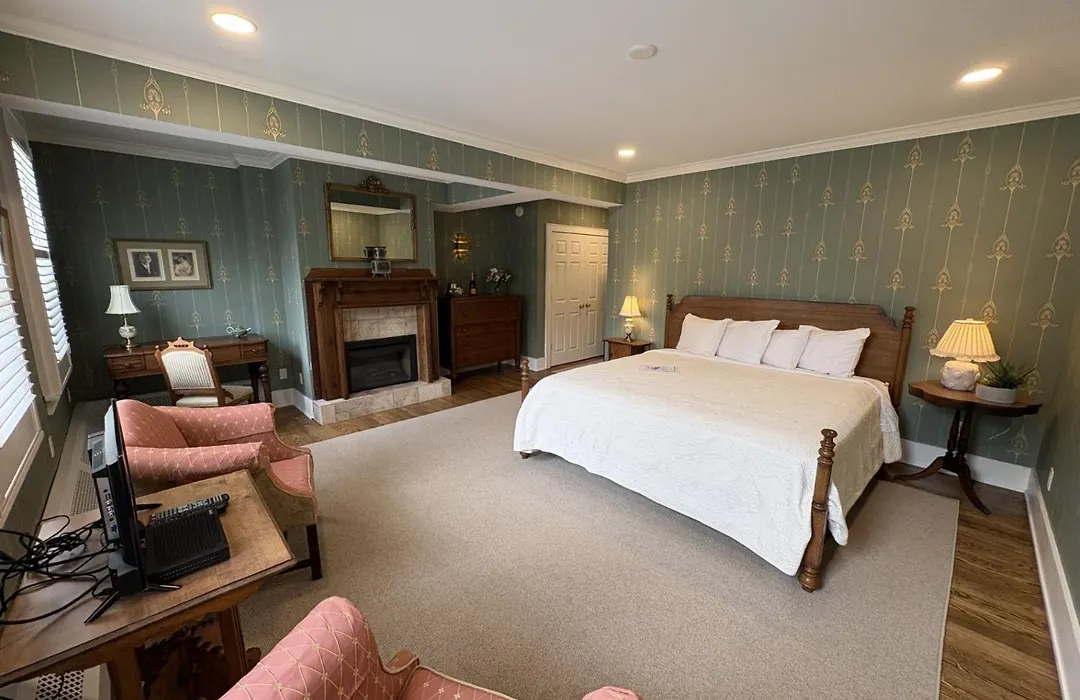 Maplewood Hotel-1