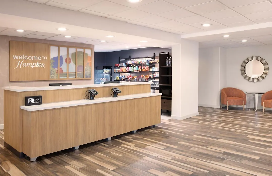 Hampton Inn & Suites Berkshires-Lenox-1