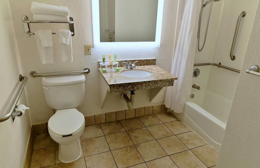 Wyndham Garden Summerville-1