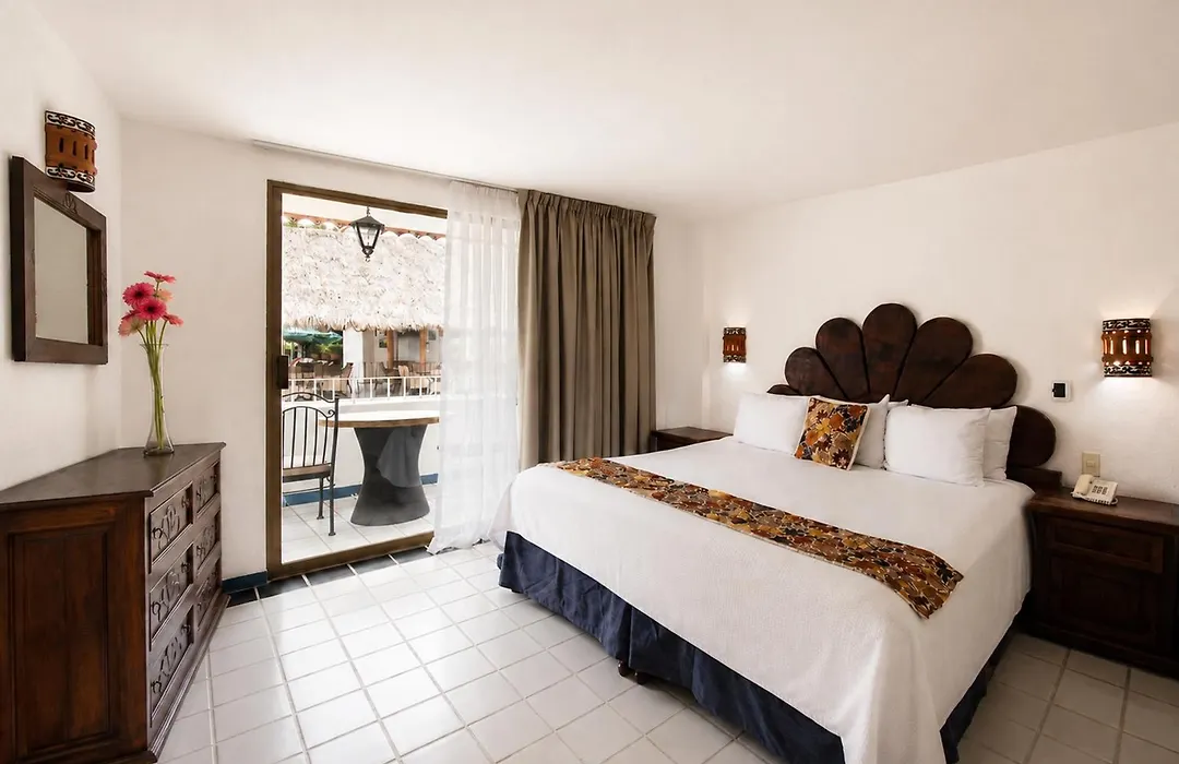 Los Arcos Suites-1