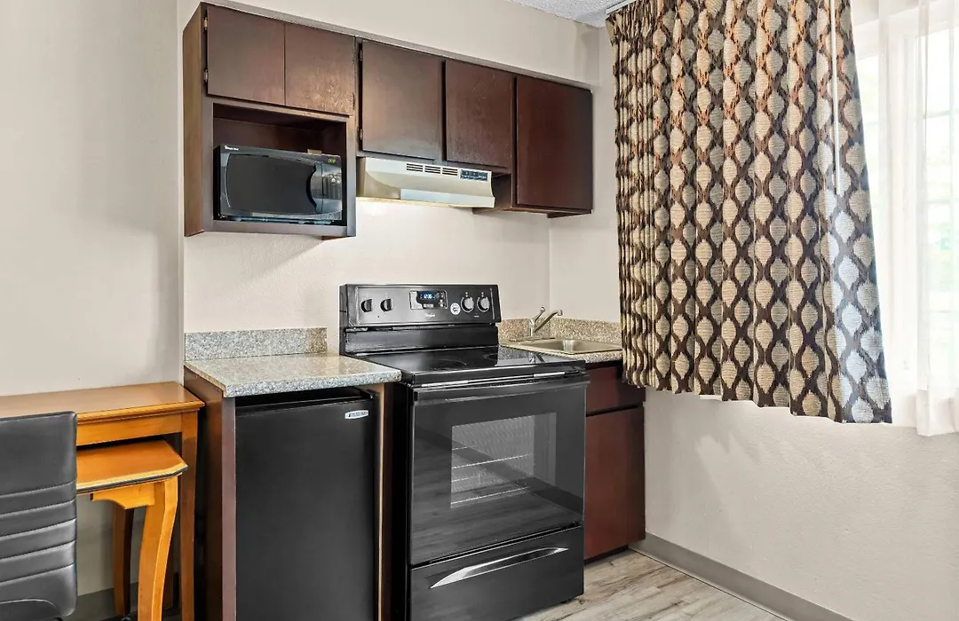 Rodeway Inn & Suites Portland West - Beaverton-1