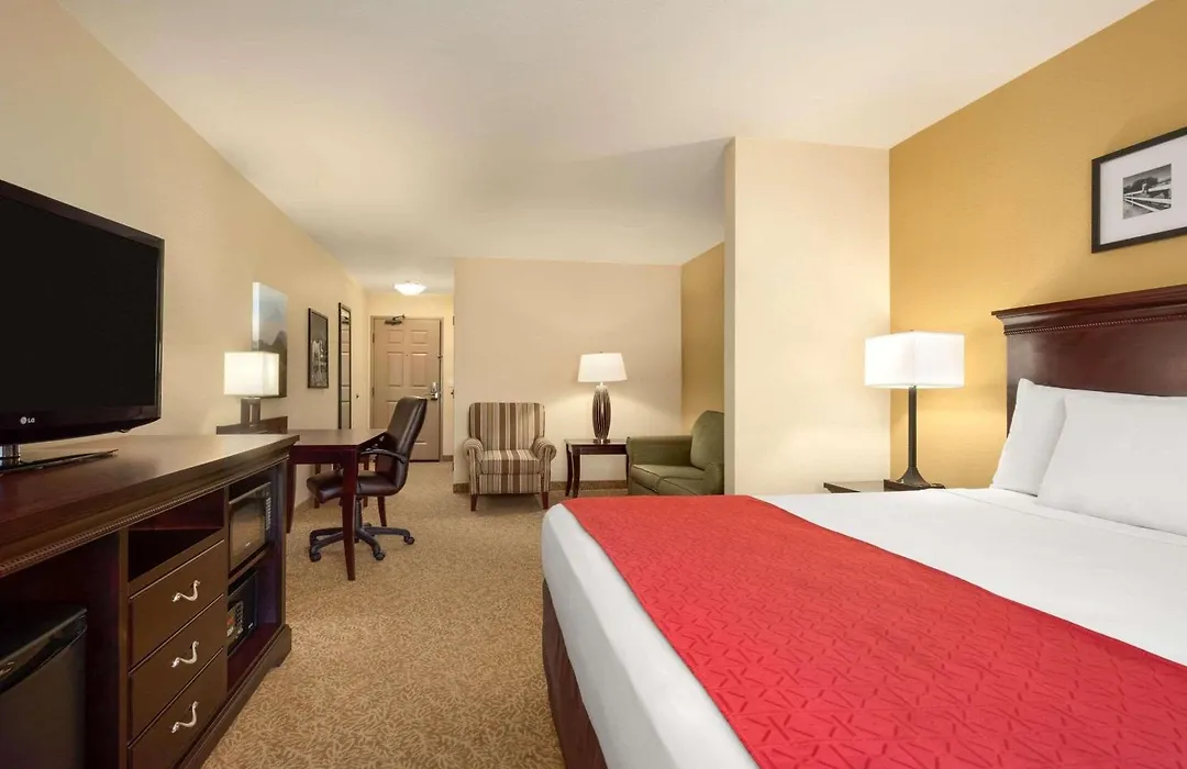 Country Inn & Suites By Radisson, Minot, Nd-1