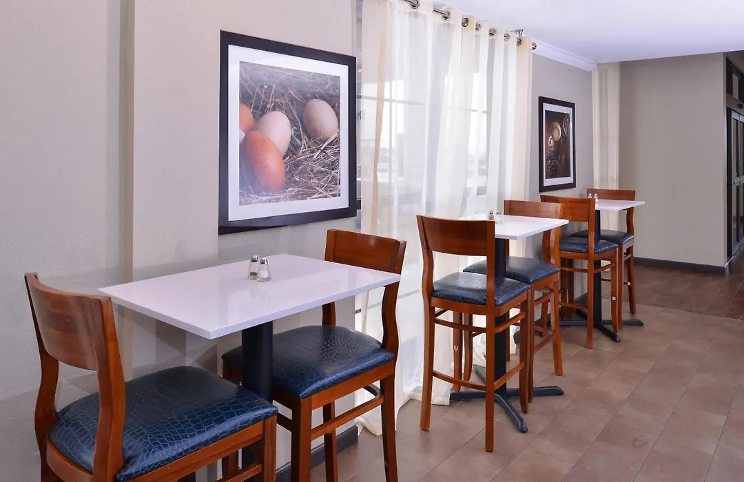 Comfort Suites Near Westchase On Beltway 8-1