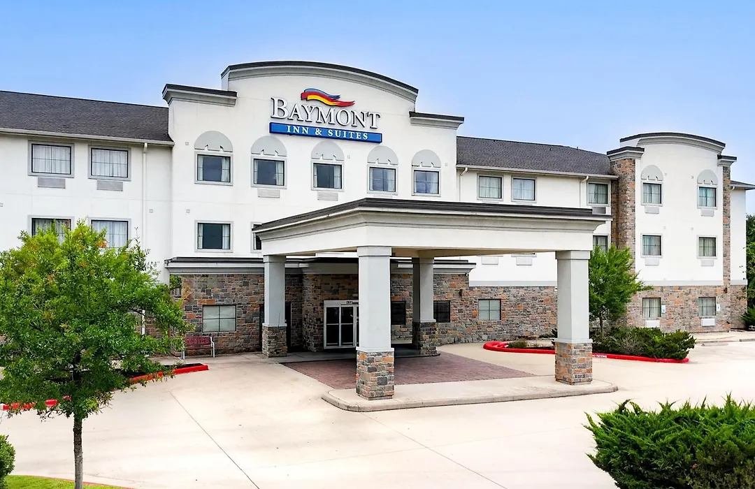 Baymont By Wyndham College Station-1