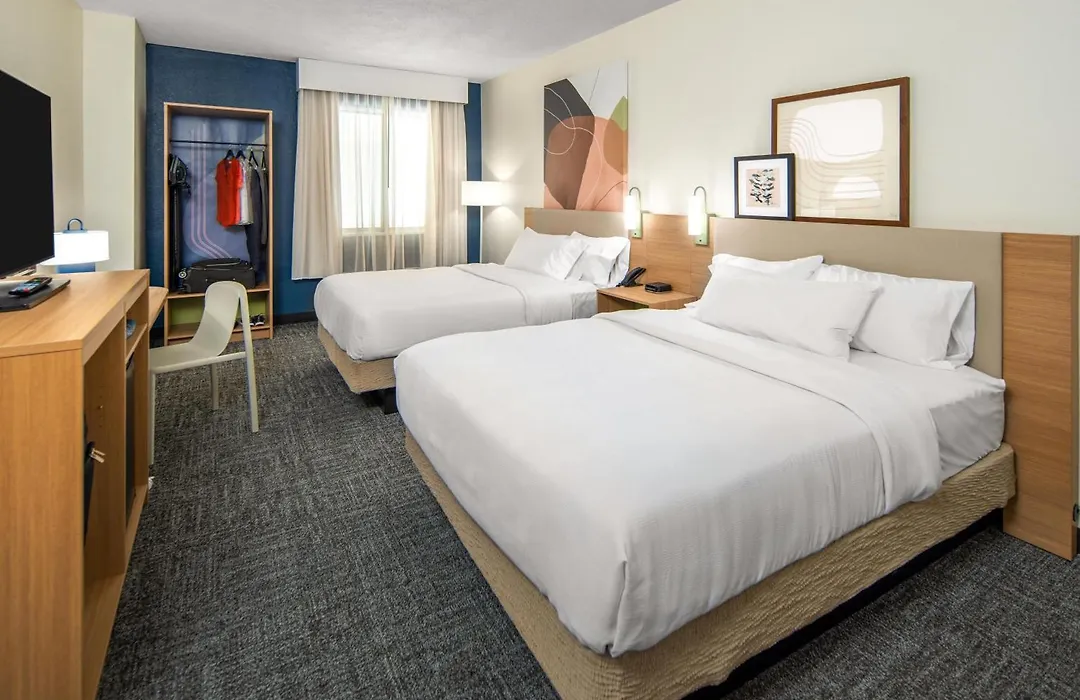Spark By Hilton Clifton-1
