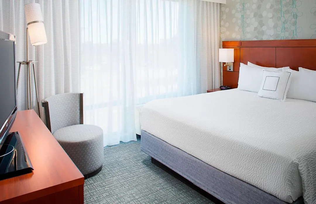 Courtyard By Marriott Ann Arbor-1