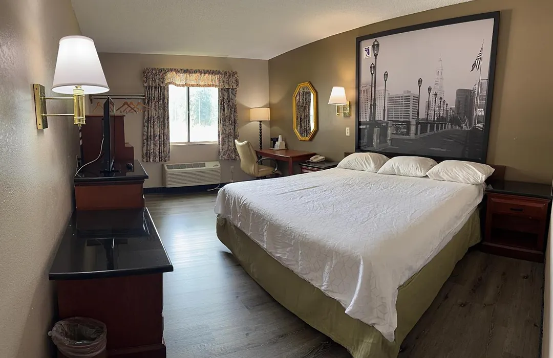 Knights Inn Hartford-1
