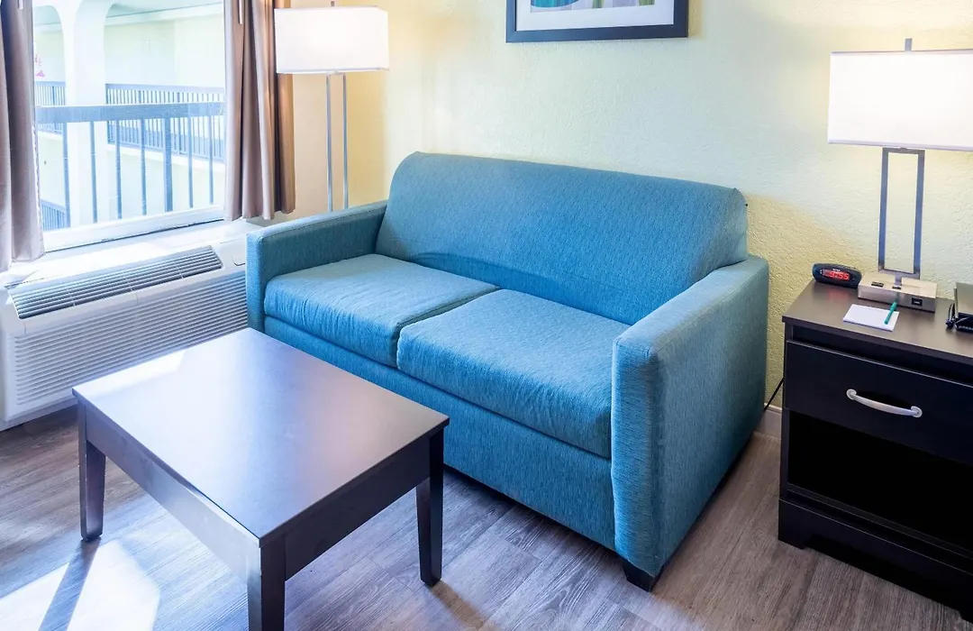 Quality Inn Palm Beach International Airport-1