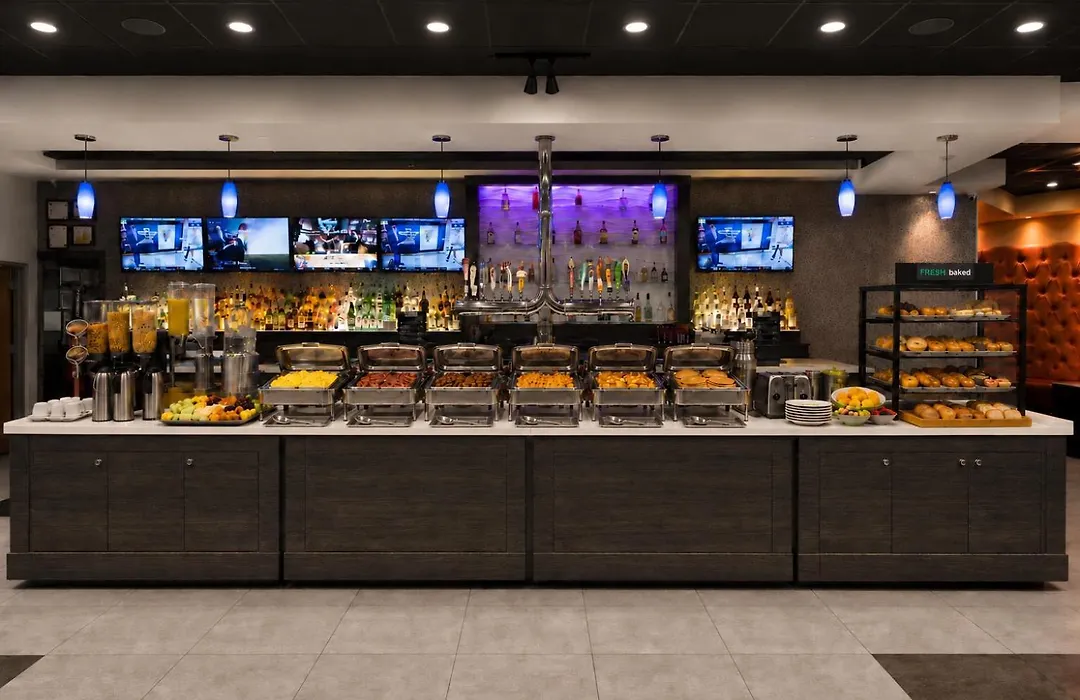 Holiday Inn Newark International Airport-1