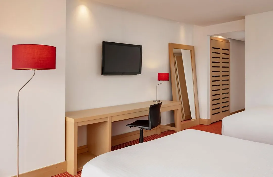 Fairfield By Marriott Bogota Embajada-1