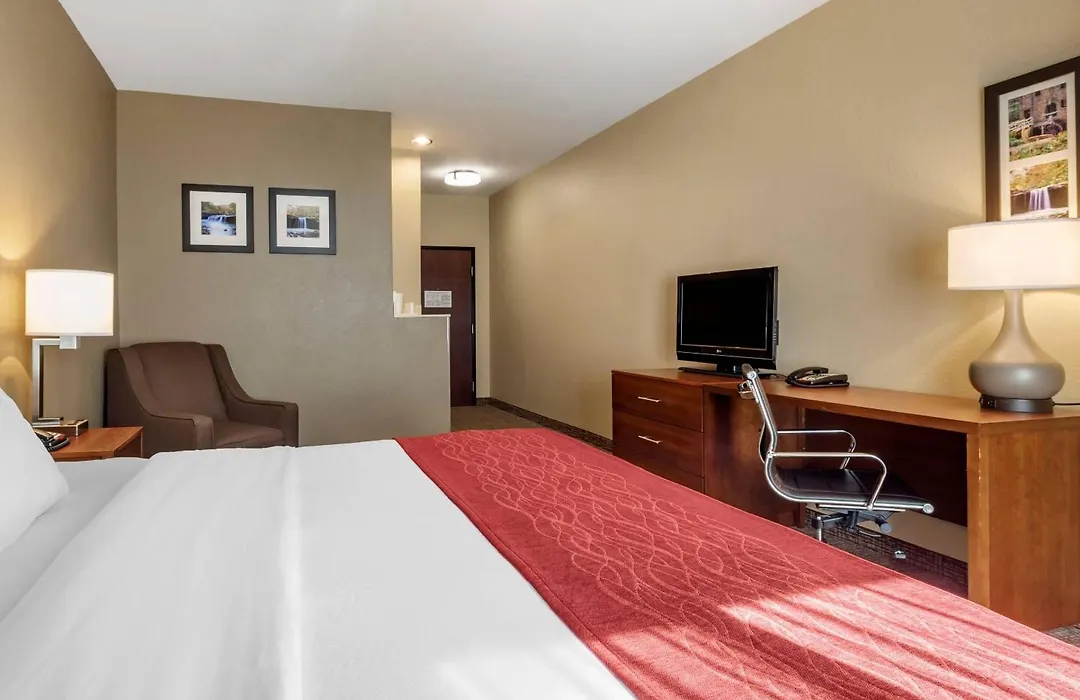 Comfort Inn & Suites Russellville I-40-1