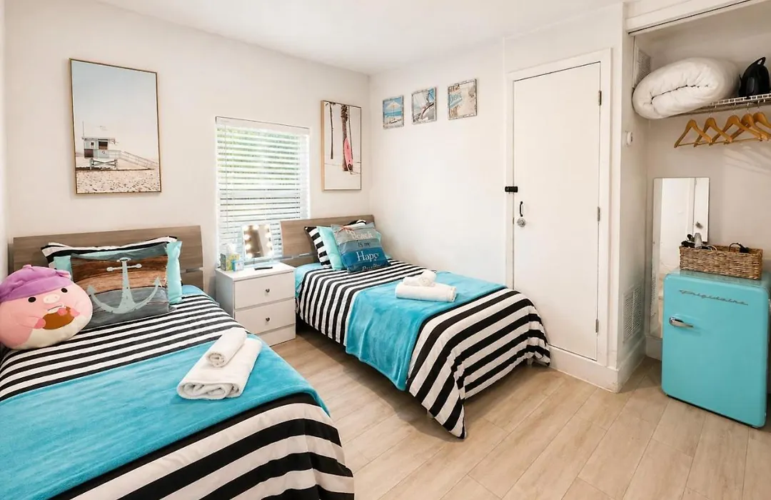 Nice 2 Twin Bedroom - Best Central Location In Miami - Luggage Storage, Parking And Laundry For Free!!!!-1