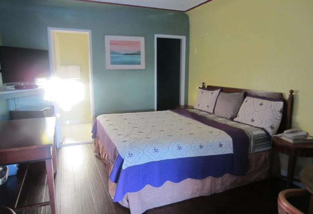Travel Eagle Inn Motel-1