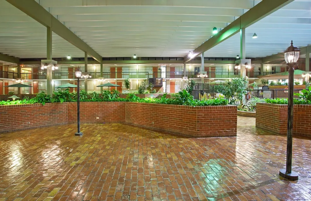 Ramada By Wyndham Indiana-1