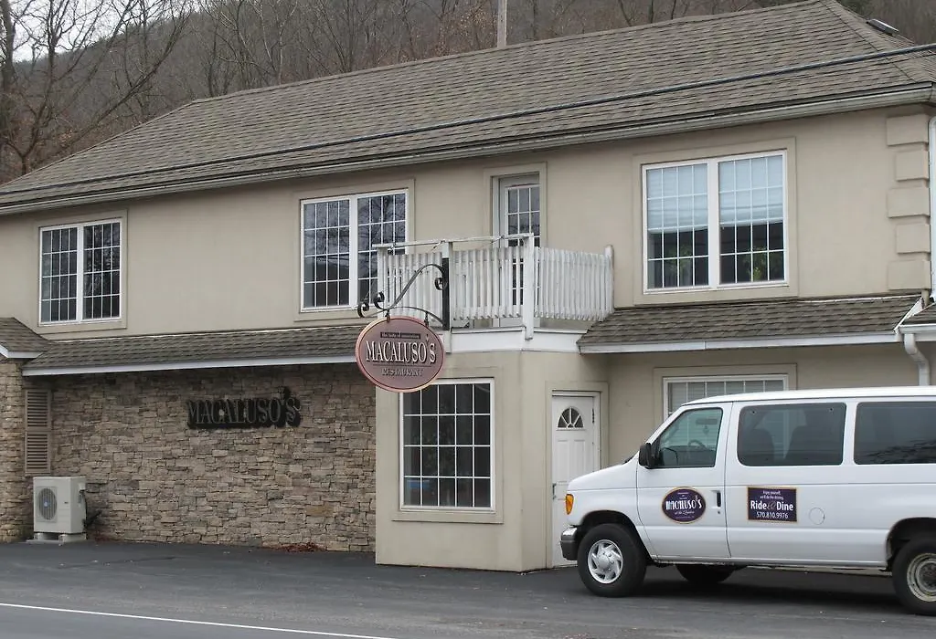 Macaluso'S At The Lantern Lodge-1