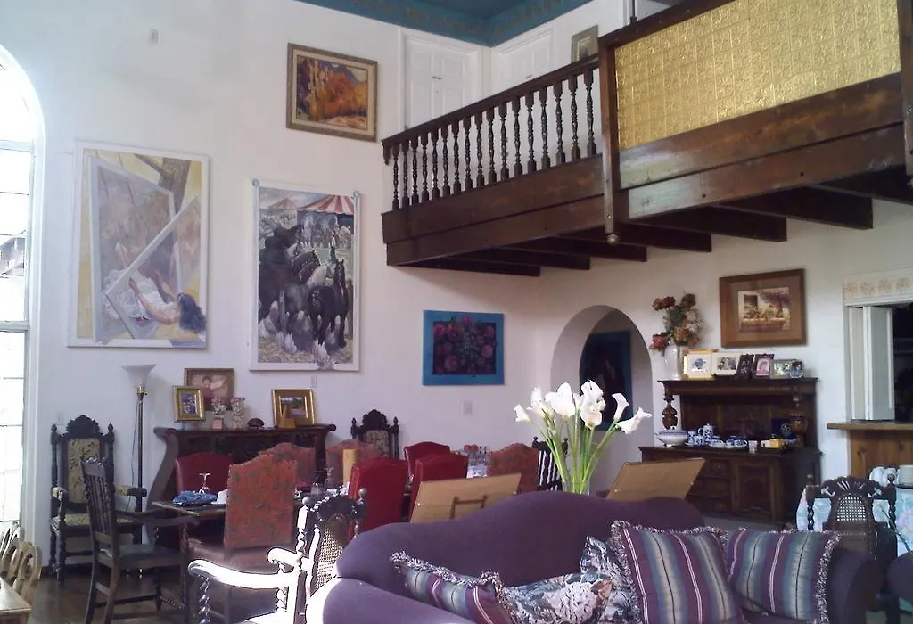 Lundeen Inn Of The Arts-1