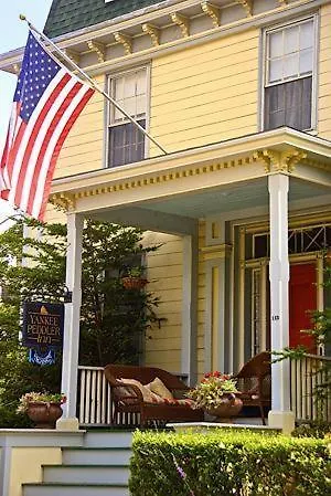 Yankee Peddler Inn-1