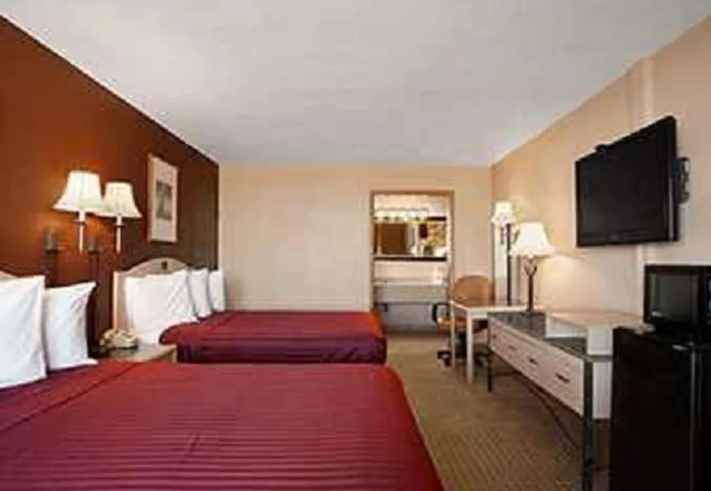 Travelodge Flagstaff - Nau Conference Center-1