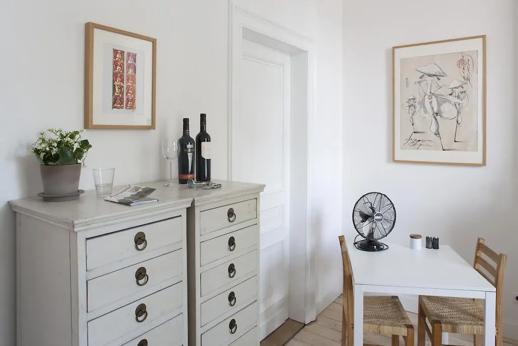 Antwerp B&B-1