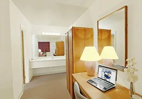 Americas Best Value Inn & Suites Boulder-1