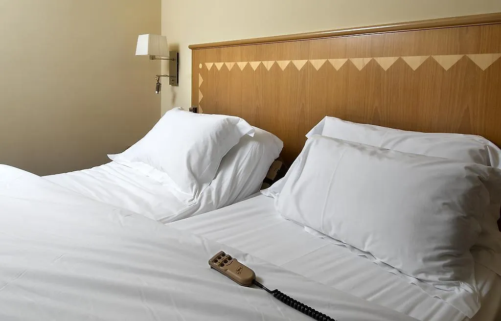 Hotel Montecarlo-1