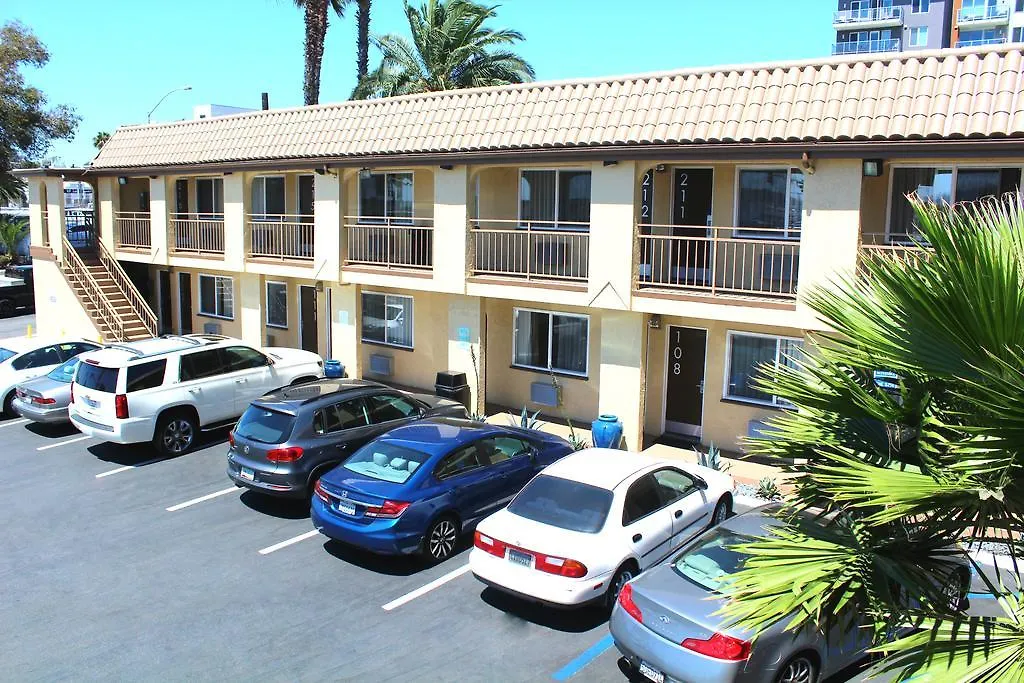 Marina Inn And Suites-Airport-Gaslamp-Zoo-1