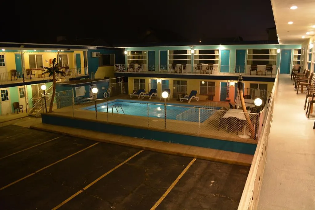 Royal Court Motel-1