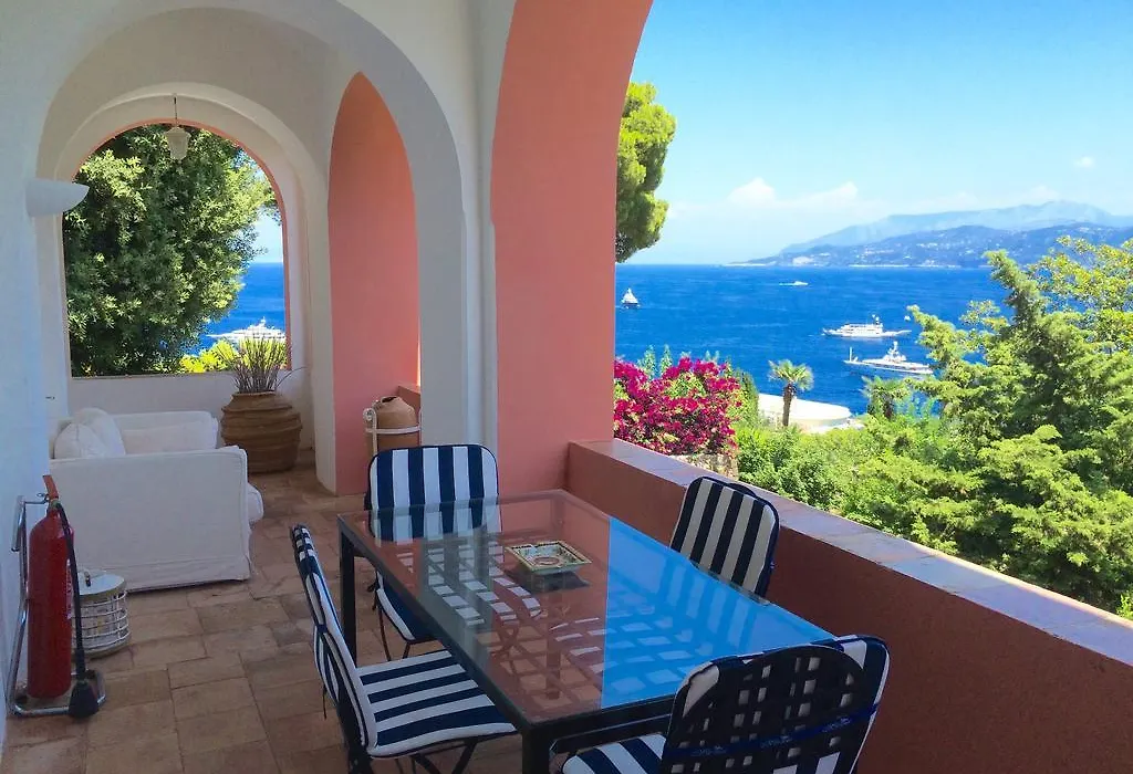 Capri Villa Bismarck-1