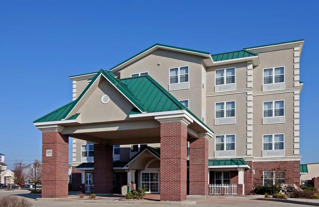 Country Inn & Suites By Radisson, Elkhart North-1