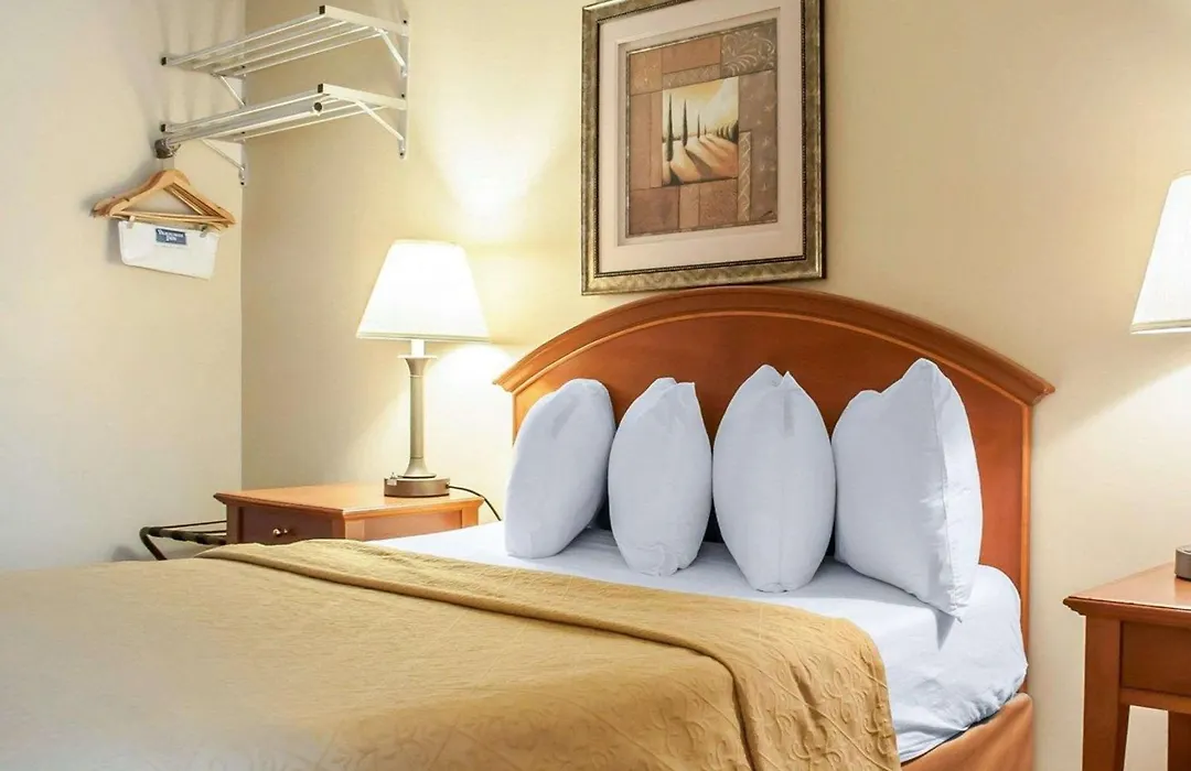 Rodeway Inn - Niagara Falls-1