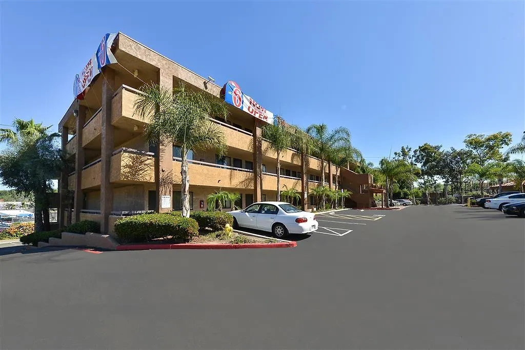 Motel 6 San Diego - Mission Valley-1