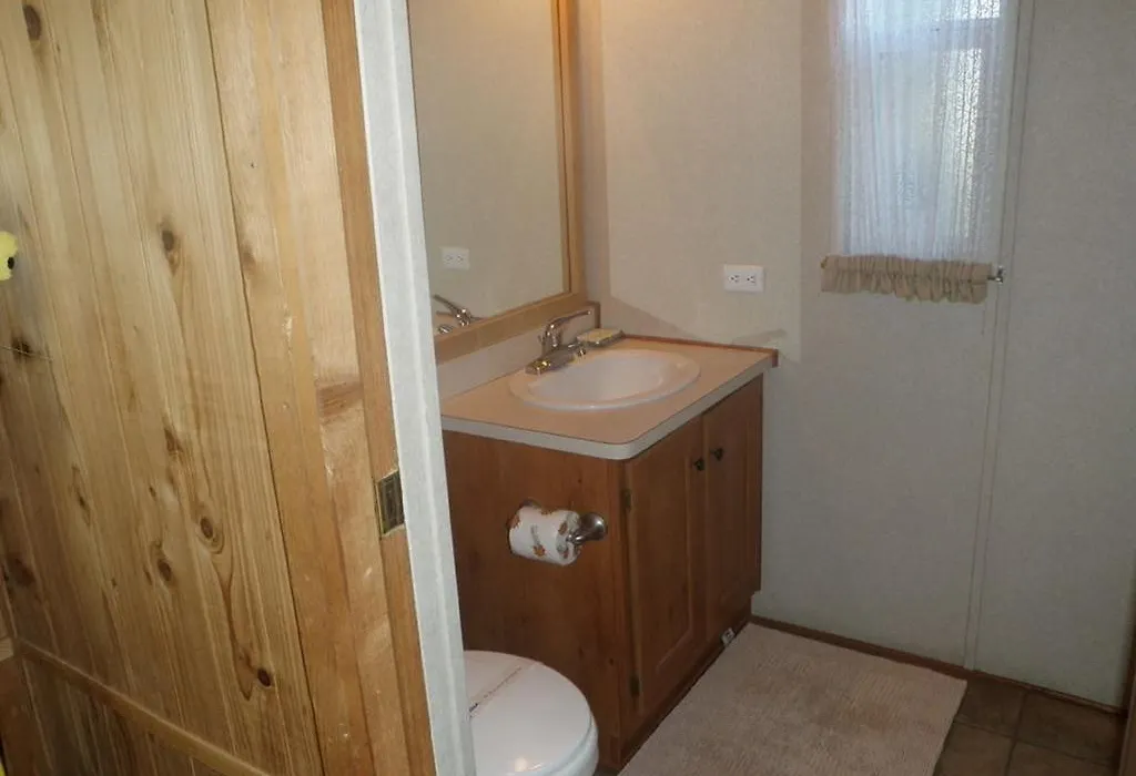 Seaside Camping Resort Deluxe Studio Cabin 2-1