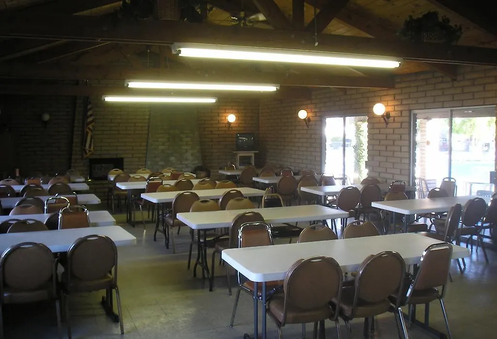 Palm Springs Camping Resort Cottage 1-1