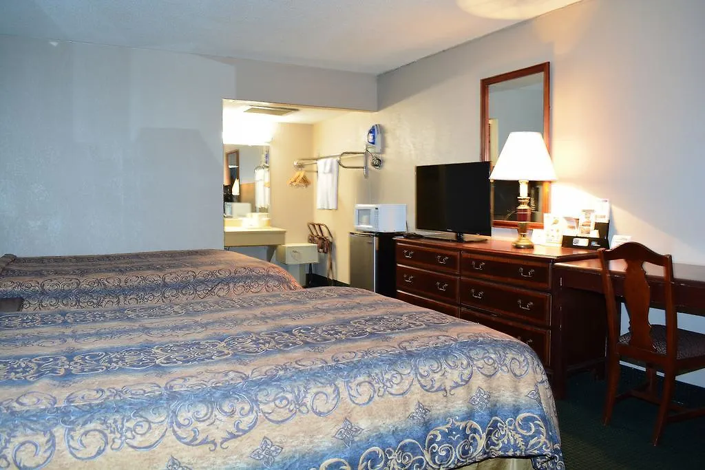 Red Carpet Inn And Suites Scranton-1