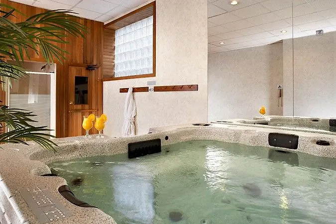 Four Points By Sheraton Toronto Lakeshore-1