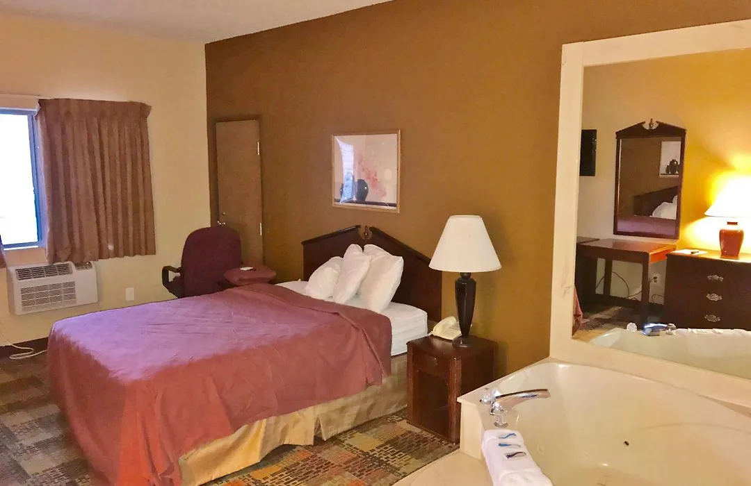 Americas Best Value Inn-Livonia/Detroit-1