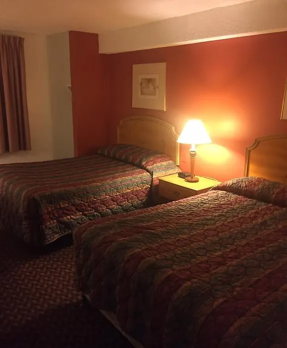 Luxury Inn & Suites Lincoln-1