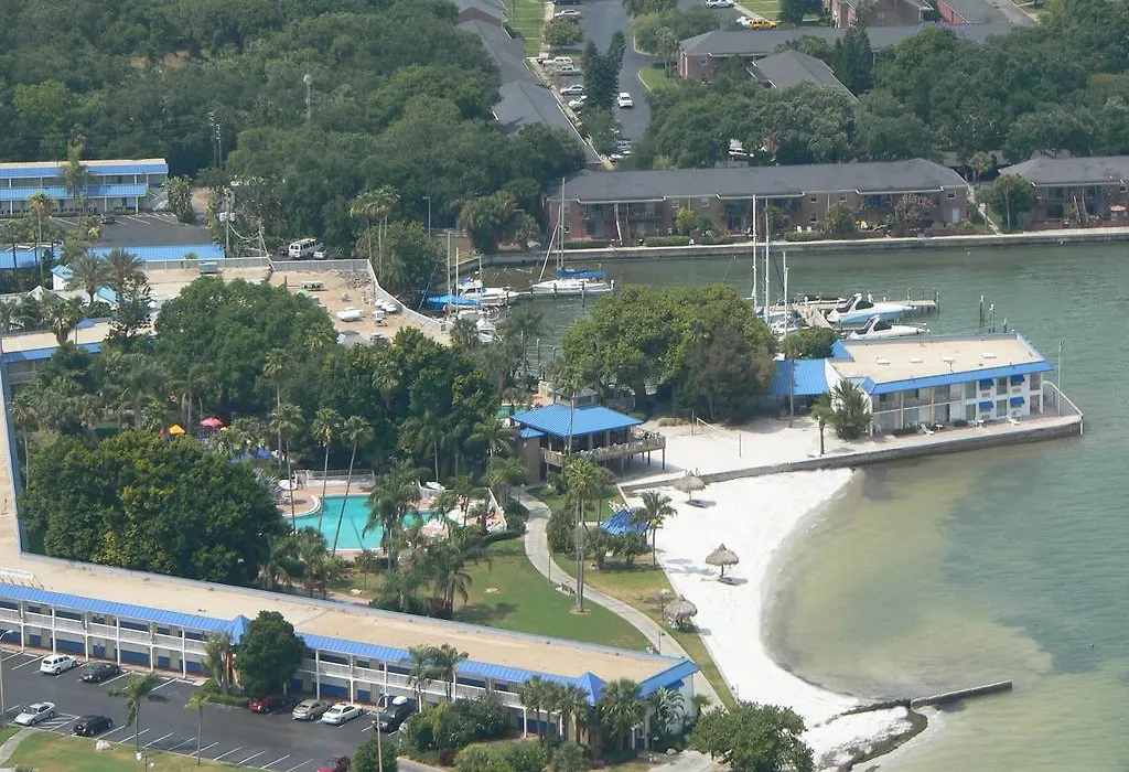 Magnuson Hotel Marina Cove-1