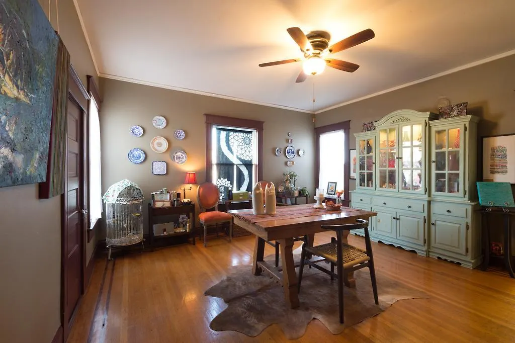 Texas White House B&B-1