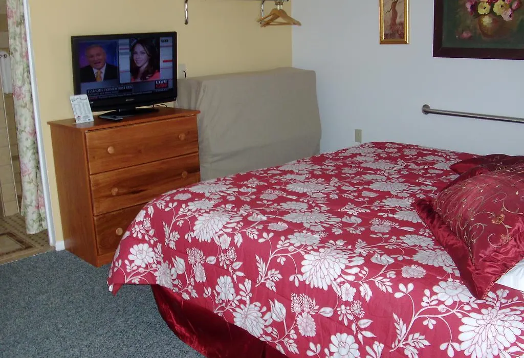 Paintbrush Inn-1
