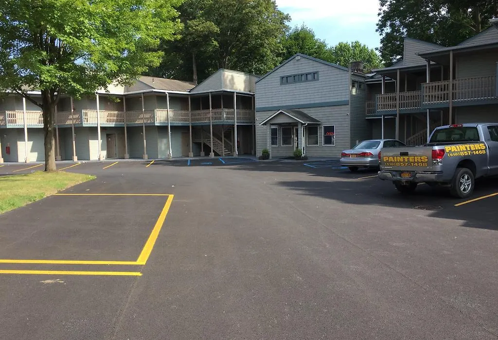 Town House Inn-1