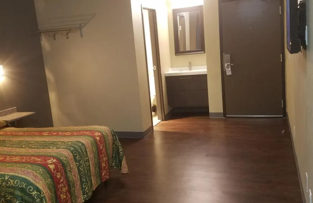Travel Time Motel-1