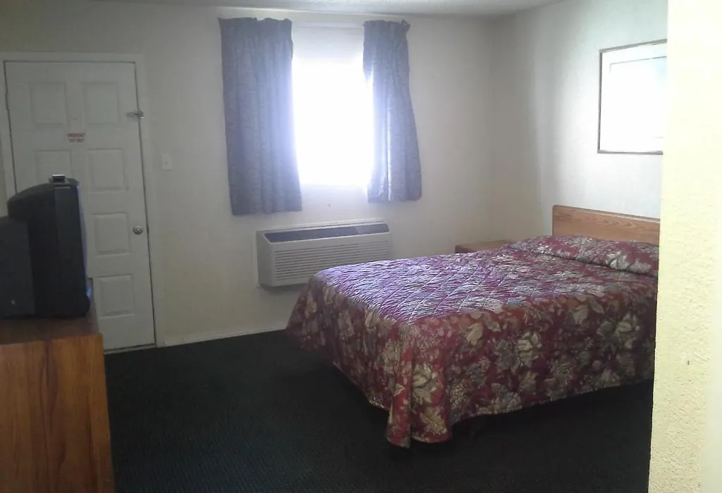 Howard Johnson Tulsa-1