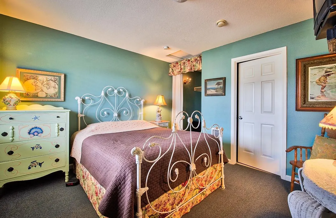 Sandy Cove Inn-1