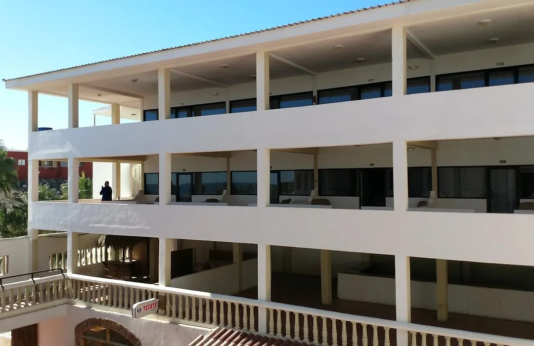 Hotel Baja-1