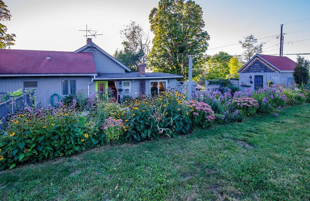 Inn At Charlotte B&B-1