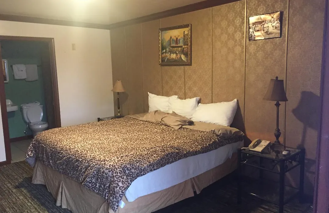 Colony Inn Motel-1